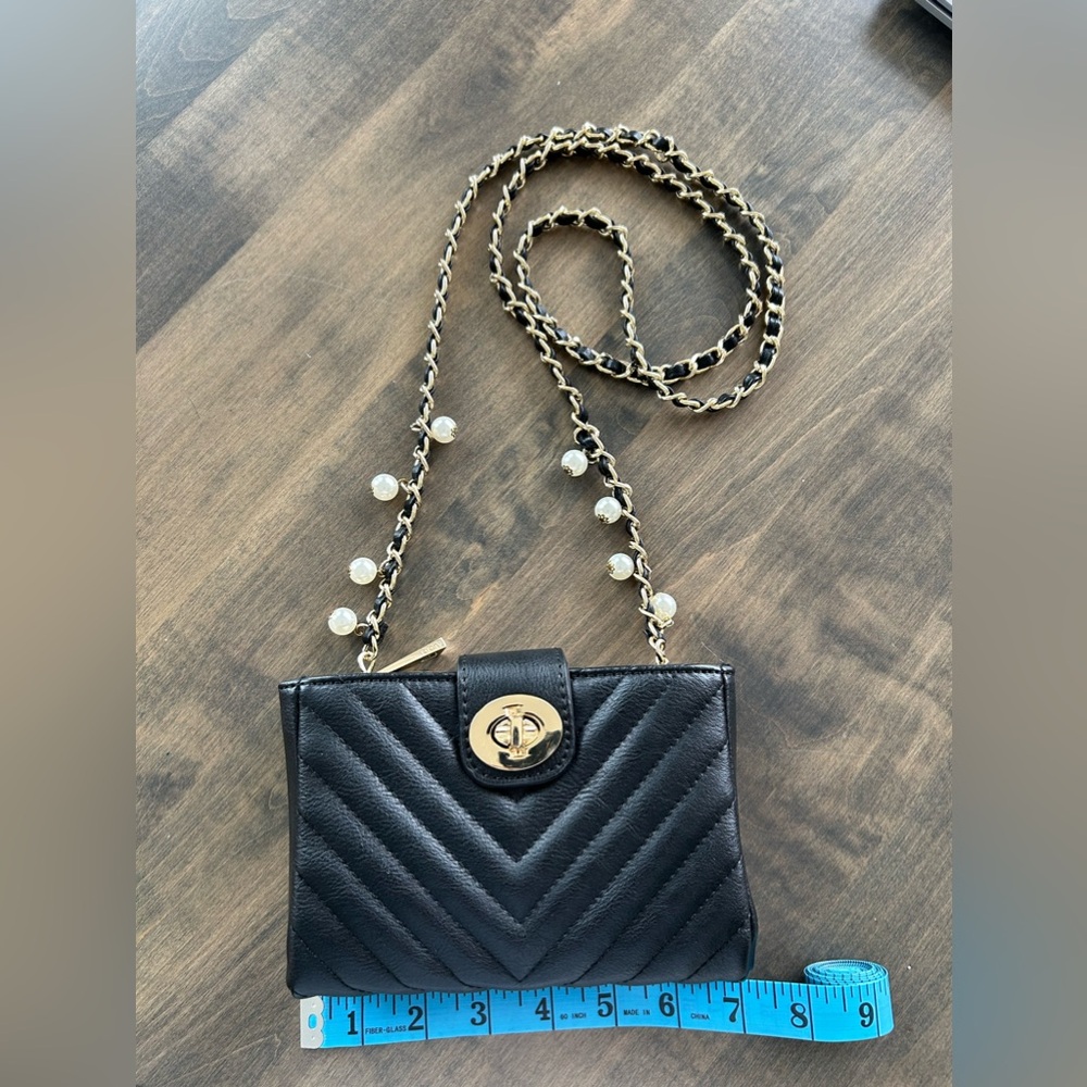 ALDO WALLET ON REMOVABLE CHAIN